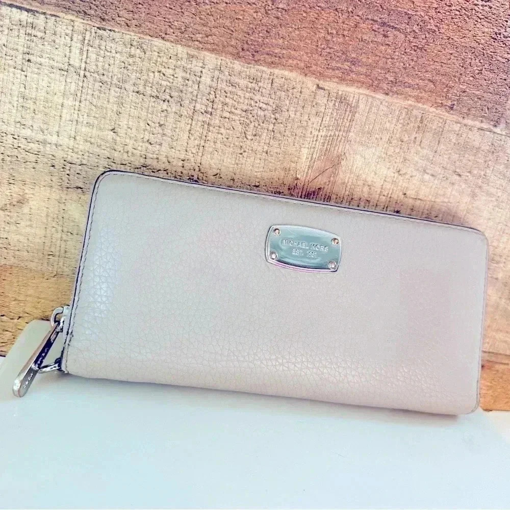 Michael Kors Cement Jet Set Pebble Leather Za Continental Wallet